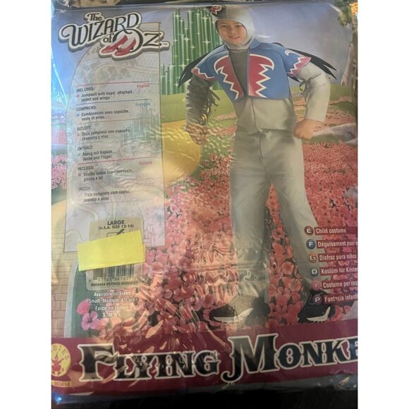 Flying monkey - Picture 2 of 3